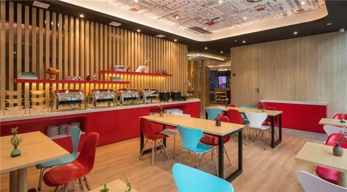 Ibis Urumqi Weixing Square Hotel Exterior foto